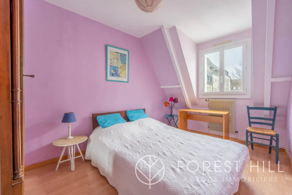 Magamistoad - T4 Apartment, Last Floor, Old Tours