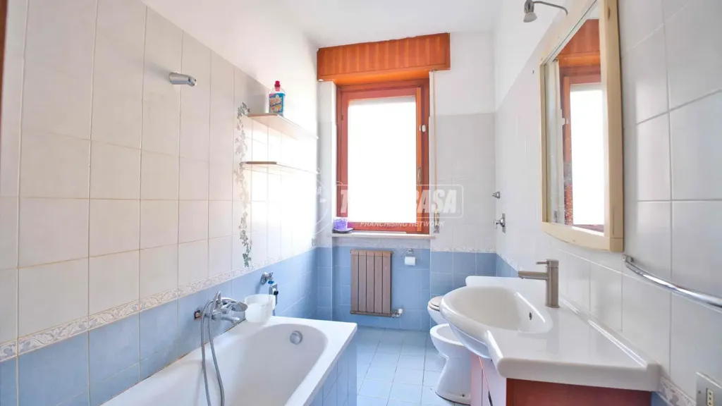 Vannitoad - Bright 2-Bedroom Apartment with Balcony in Cameri