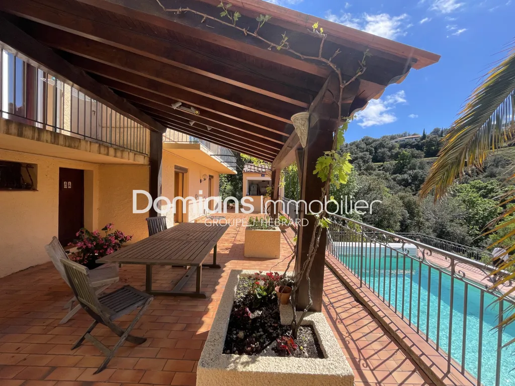 Terrasse - Maison Luxueuse avec Vue Panoramique sur le Canigou à El Voló