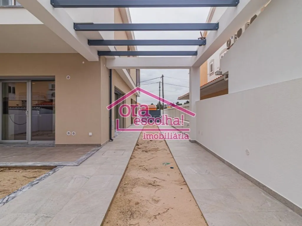 Jardin - Luxury Semidetached House with Pérgola in Seixal