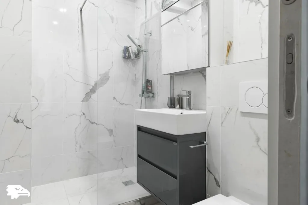 Vannitoad - Refurbished Studio with Etoile View in Paris