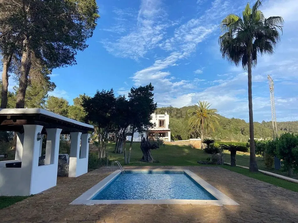 Bassein - Chalet with Pool and Terrace in San Carles