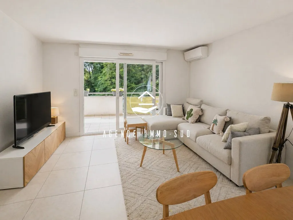 Séjour - Appartement avec Terrasse et Vue Château à Cagnes-Sur-Mer