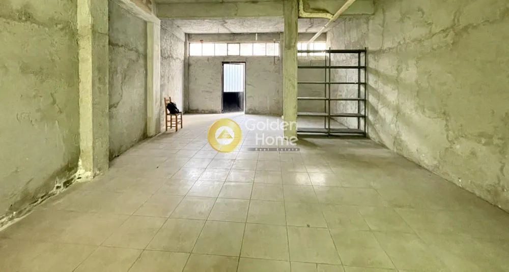 Pièces - Retail Space with Office Frontage in Patras