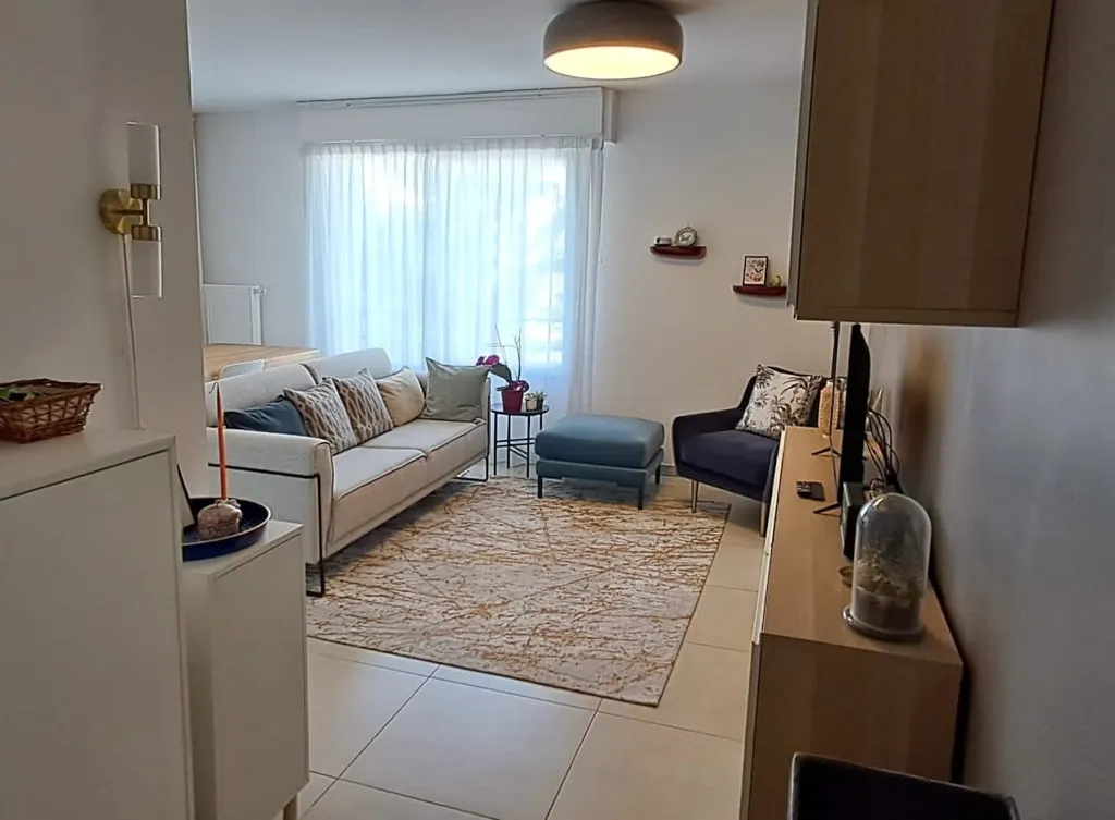 Séjour - Appartement avec Terrasse dans Résidence Sécurisée à Saint-Priest