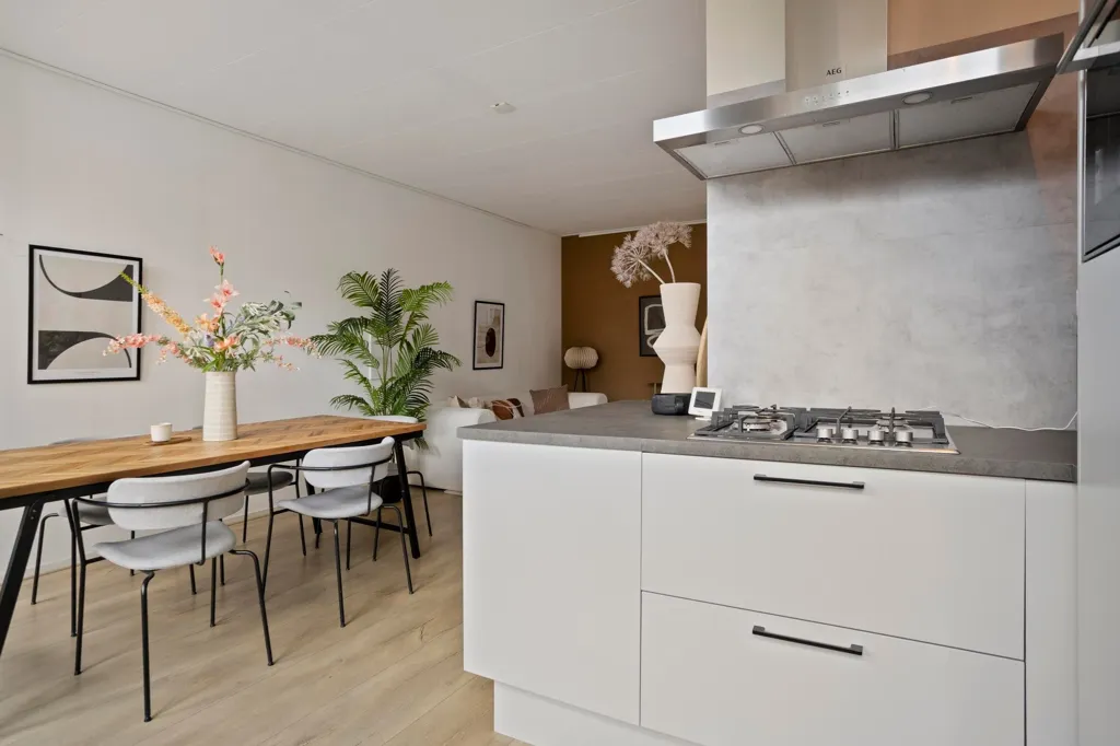 Cuisine - Bespoke Bungalow with Two Terraces in Haarlem