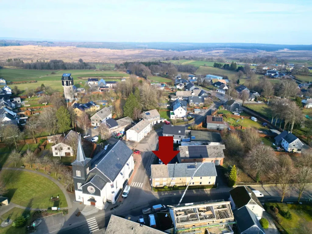 Vue aérienne - Maison à Trois Façades avec Potentiel d'Aménagement à Elsenborn