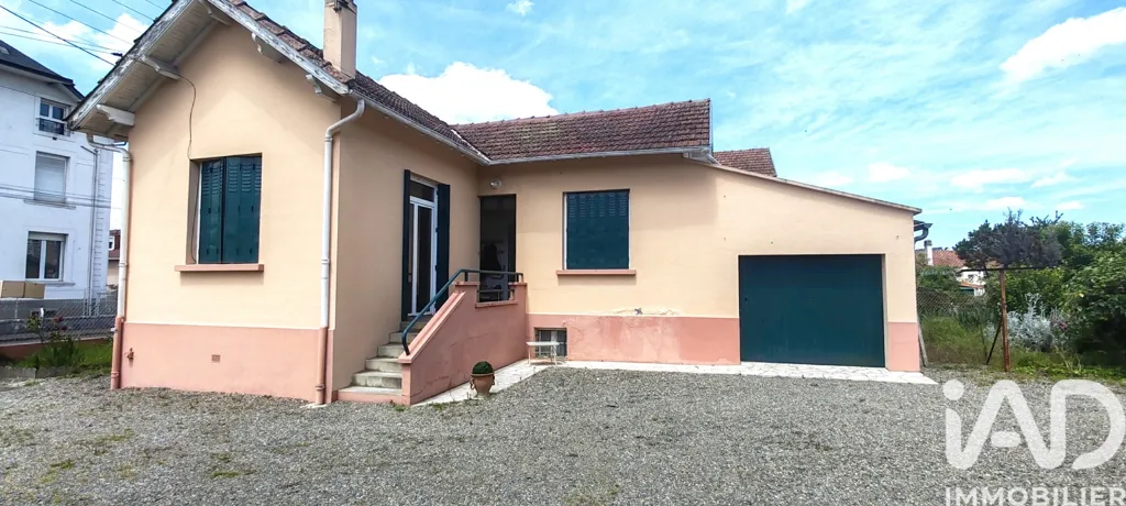 Extérieur - Maison avec Jardin et Garage à Tarbes
