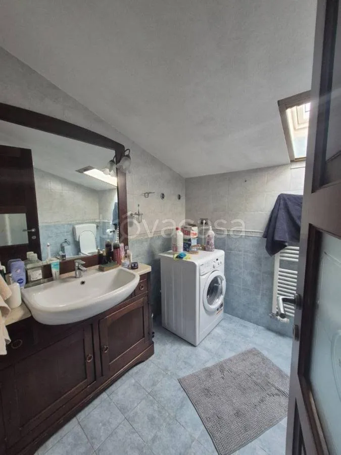 Salles de bain - Mansard Apartment with Balcony in Beinette
