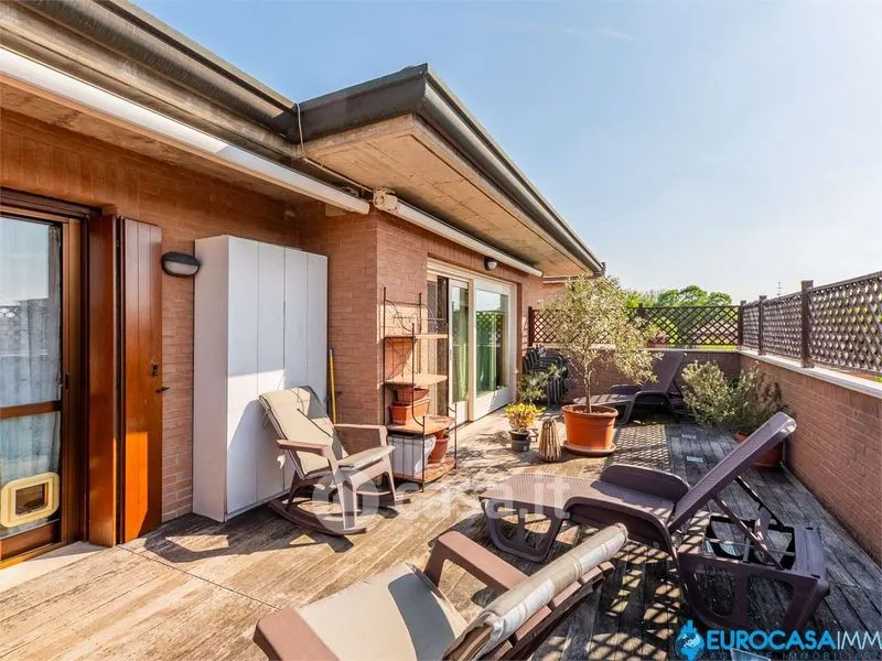 Terrasse - Prestigious Attico with Terraces in Carpi
