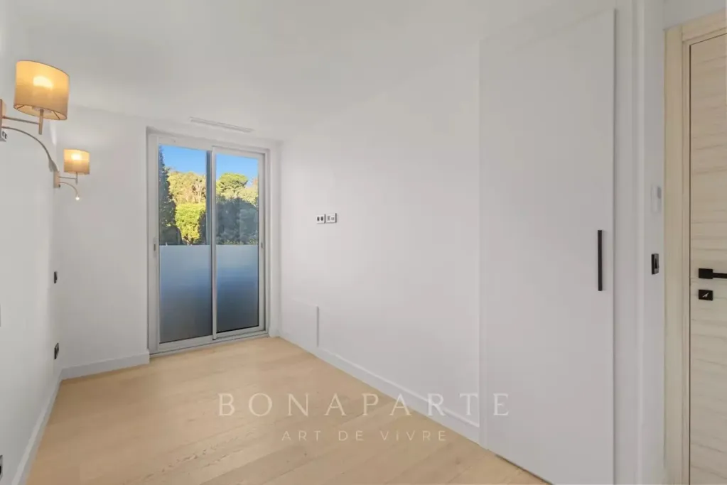 Balcon - Appartement Rénové avec Vue Panoramique à Cannes