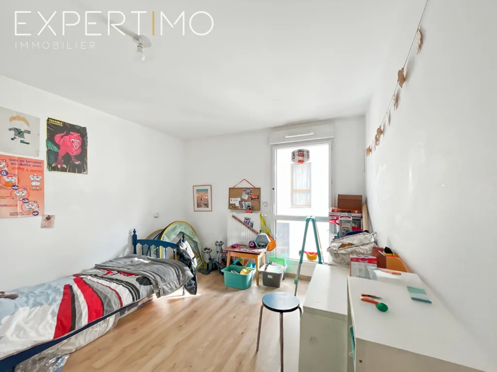 Chambres - Appartement 4 pièces avec terrasse à Rennes