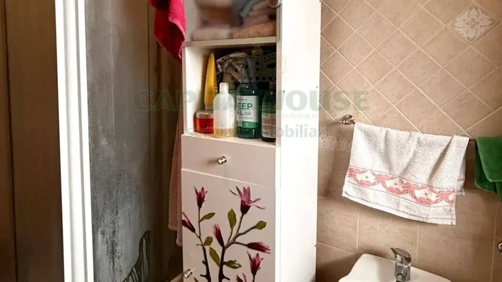 Salles de bain - Apartment with Balcony in Nola