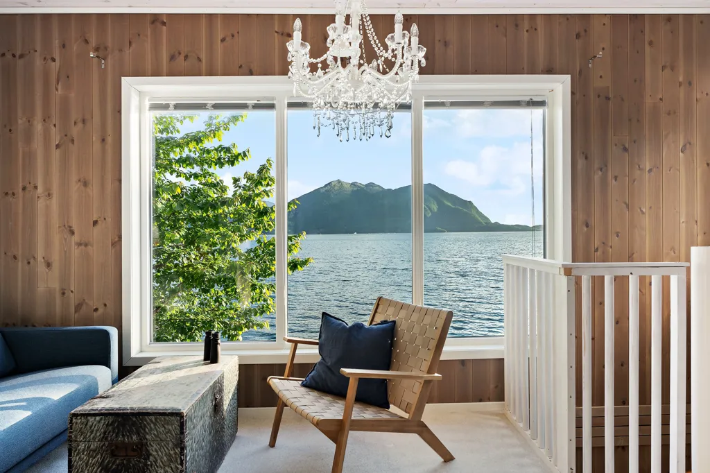 Soggiorno - Seafront Cottage with Private Garden in Gausetbukta