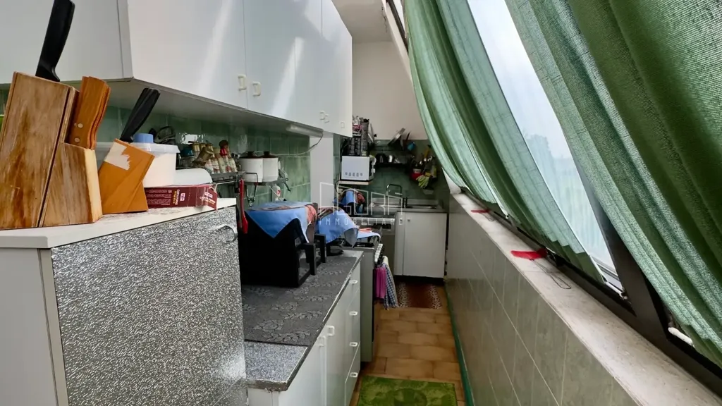 Köök - Apartment with Garage in Lusia Centre
