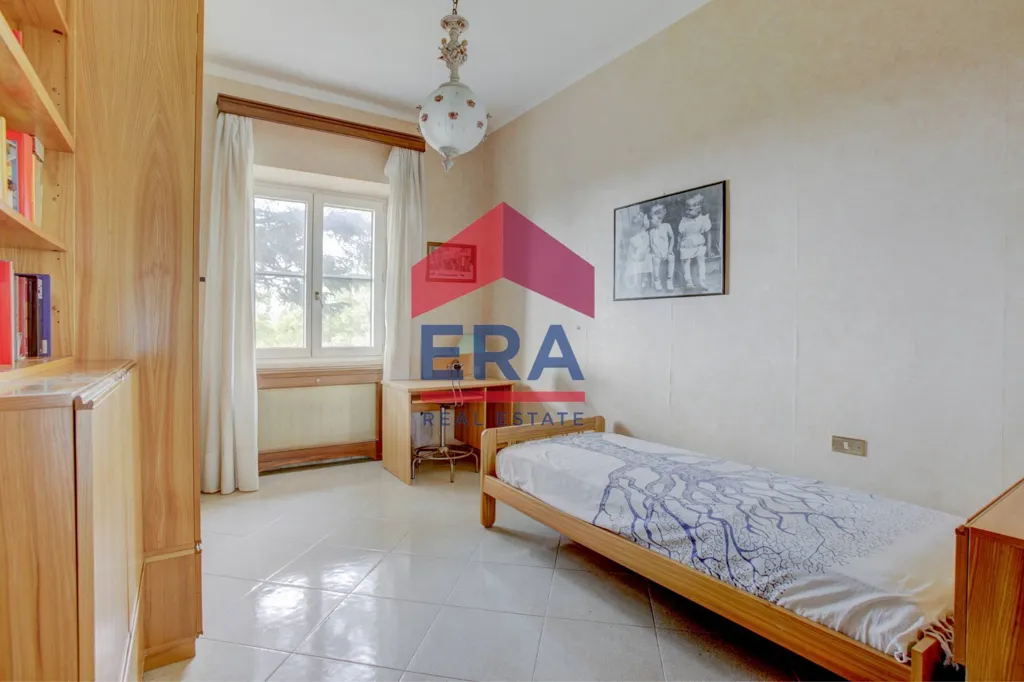 Chambres - Villa with 4.5-Hectare Park in Ardea