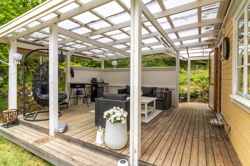 Terrazza - Charming Cottage with Forest Glade in Ängsholmen