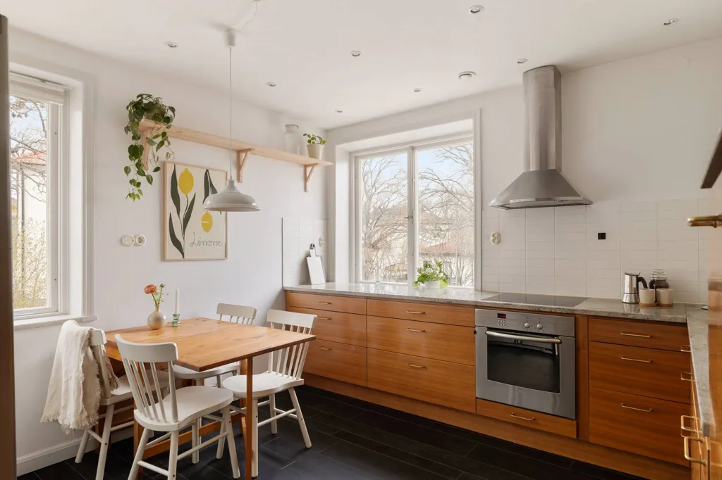 Köök - Charming 1930s Villa-Style Flat in Gamla Råsunda