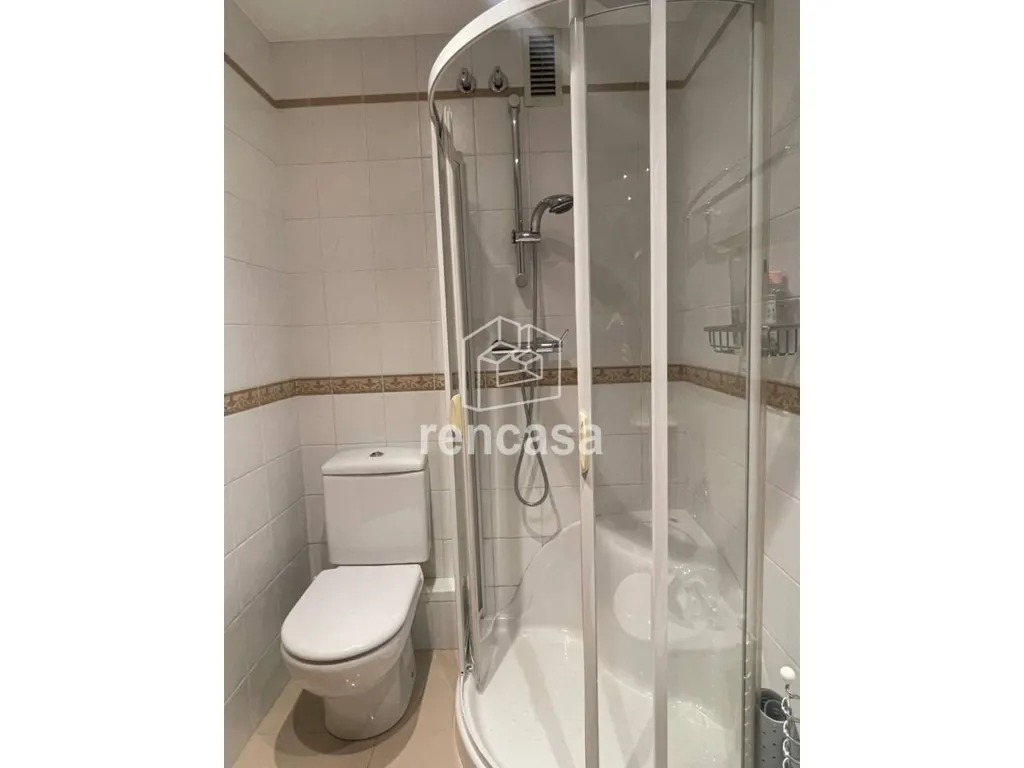 Vannitoad - Spacious Flat with Terrace in Lleida Centre