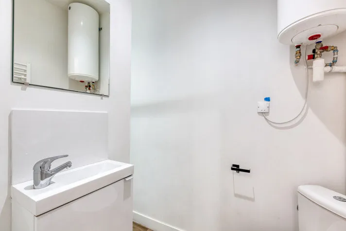 Salles de bain - Studio Refait à Neuf au Centre de Tourcoing