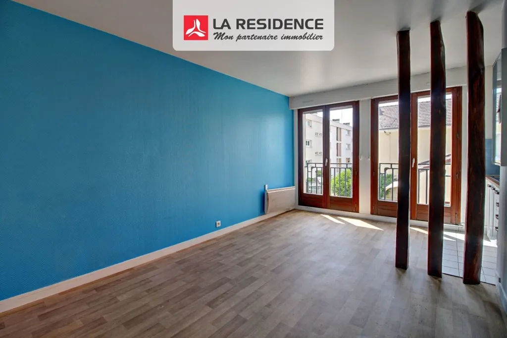 Stanze - Studio with City Centre Proximity in Les Mureaux