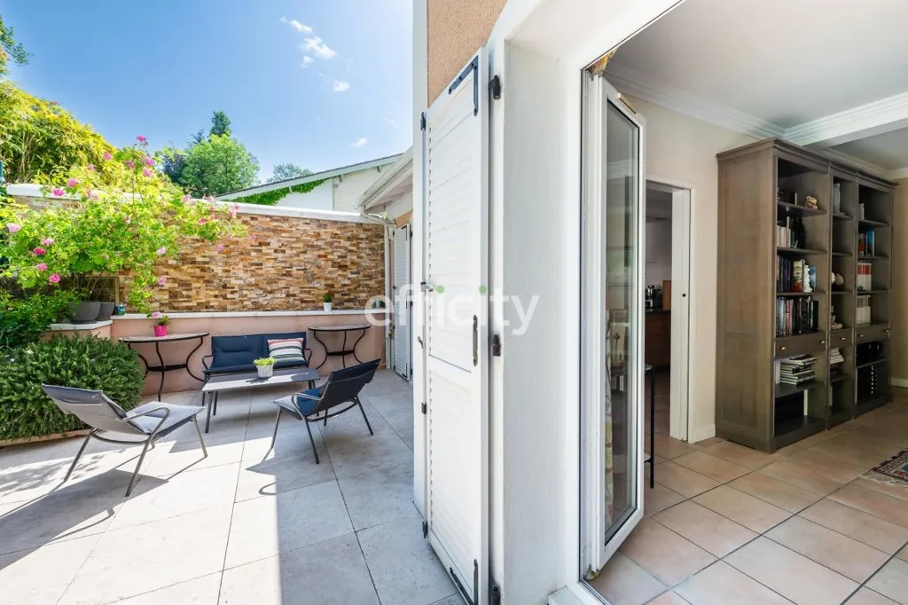 Terrass - House with Pool in Saint Rambert le Haut