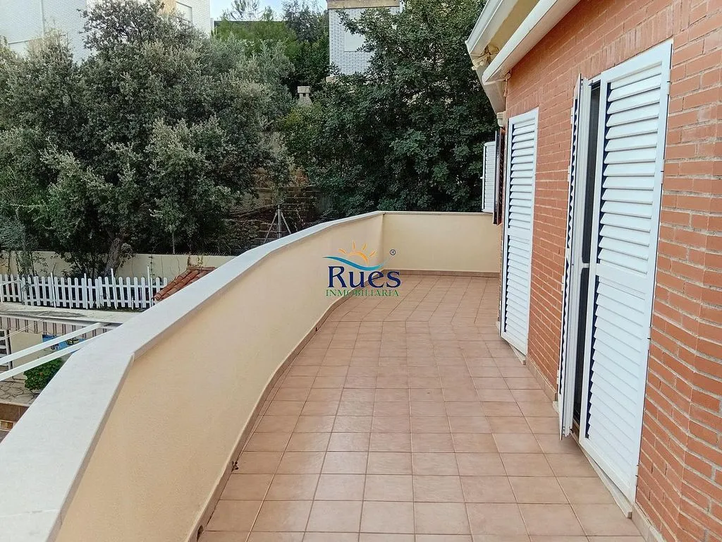 Rõdu - Modern Chalet with Pool near Jaume I Beach