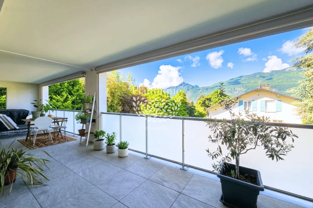 Terrass - Bright Apartment with Garage in Aix-les-Bains