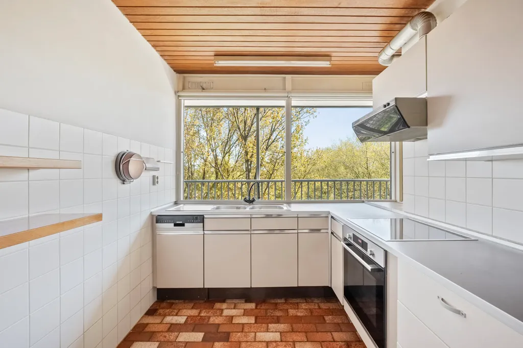Cuisine - Corner Apartment with Green Views in Haarlem