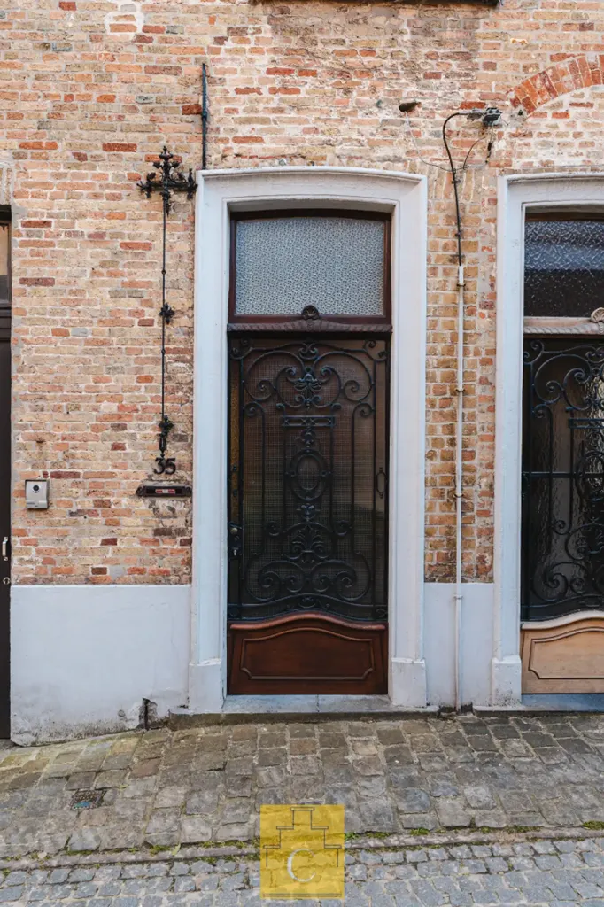 Esterno - House with 17th-Century Facade in Bruges