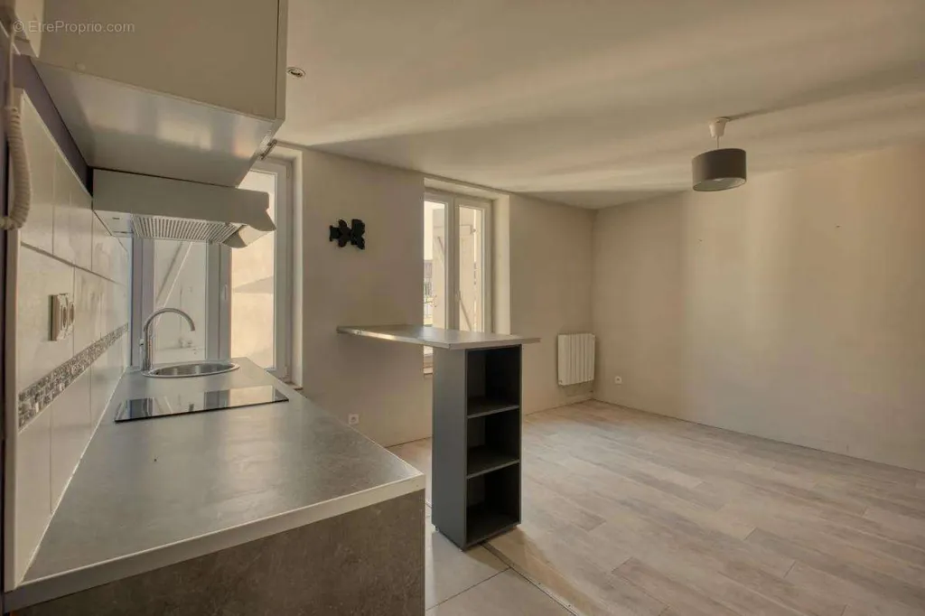 Köök - Rentable Building with 5 Leased Units in Nancy
