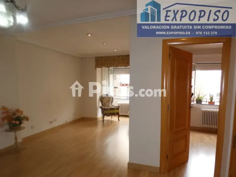 Séjour - Reform Apartment with Balcony in Zaragoza Centre