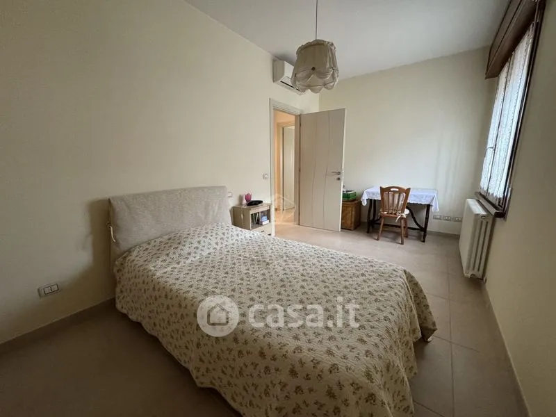 Magamistoad - Dual-Unit House in Suzzara Centre