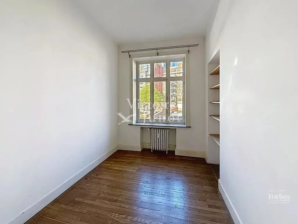 2 magamistoaga korter asukohas Ixelles