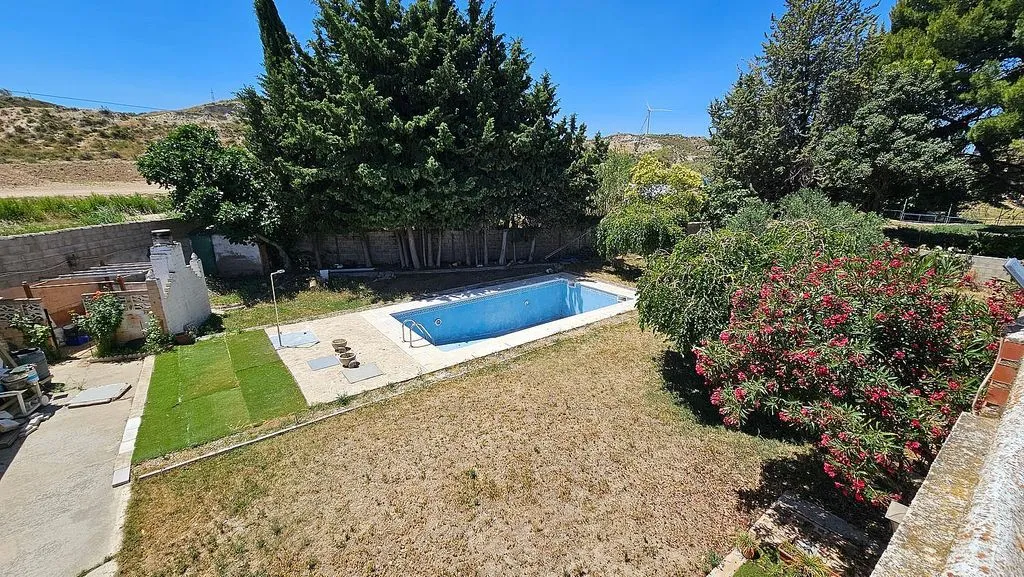 Piscine - Rustic House with Pool near Zaragoza