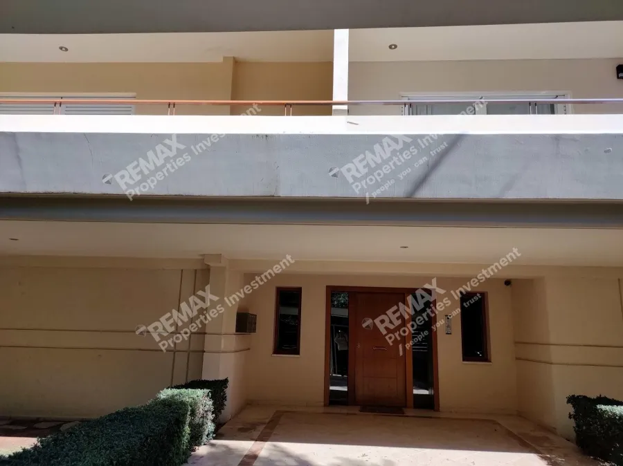 Välivaade - Multi-Unit Building with Parking in Glyfada Centre