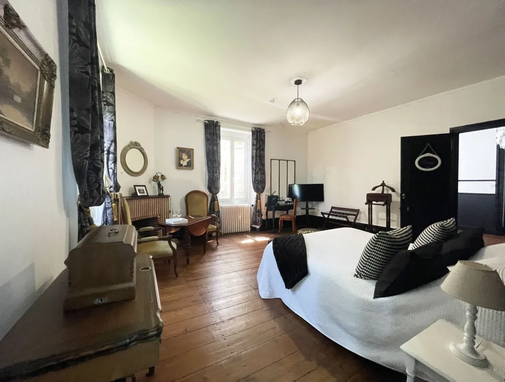 Chambres - Château du XVIIIe avec gîte indépendant à Cognac