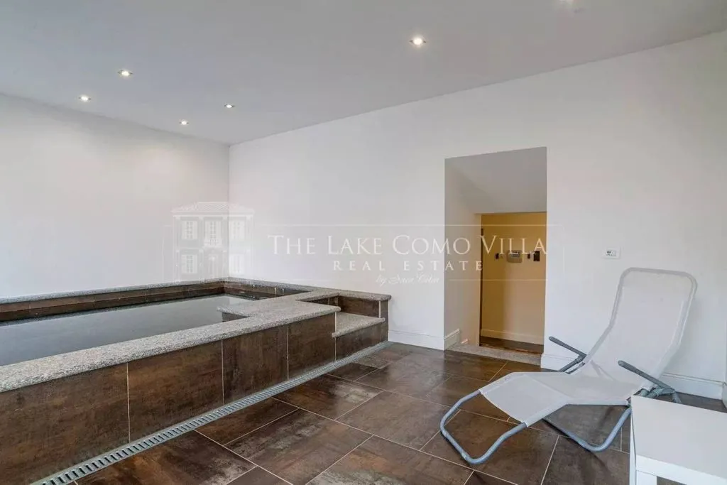 Piscine - Luxury Apartment with Private Garden in Menaggio