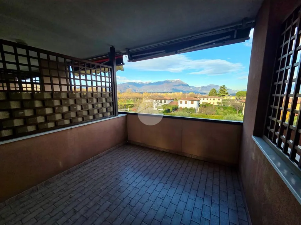 Balcon - Apartment with Pool View in Manerba del Garda