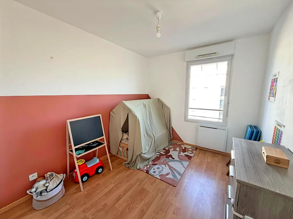 Chambres - Appartement avec Balcon et Parking à Orvault Bignon