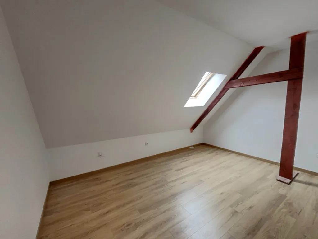 Pièces - Immeuble Professionnel avec Vitrine à Longuenesse