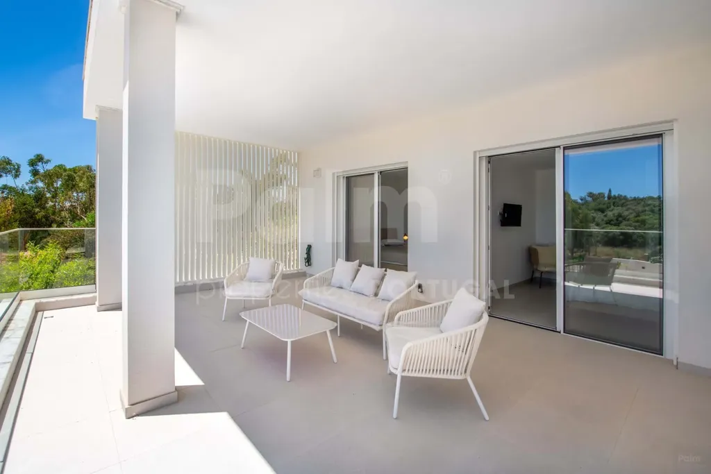 Terrass - Luxury Villa with Heated Pool in Central Alvor