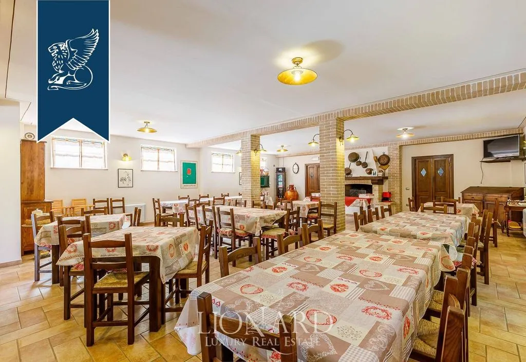 Salle à manger - Luxury Farmhouse with Pool near Spoleto