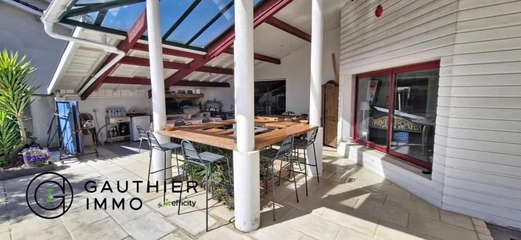 Terrasse - Villa avec Piscine et Jardin à Gujan-Mestras