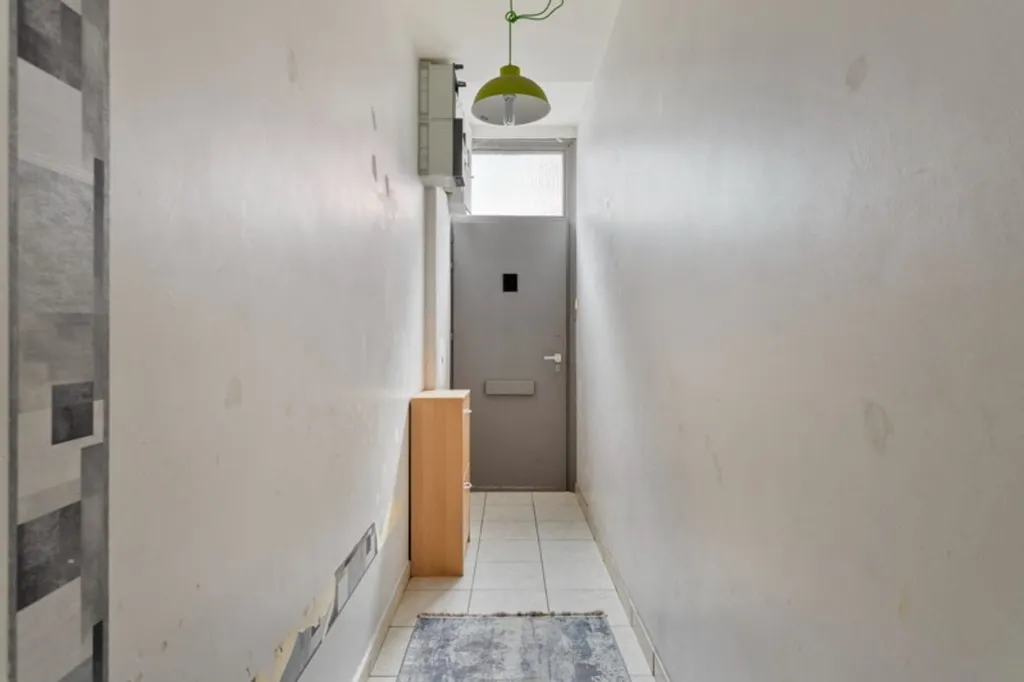hallway_entrance