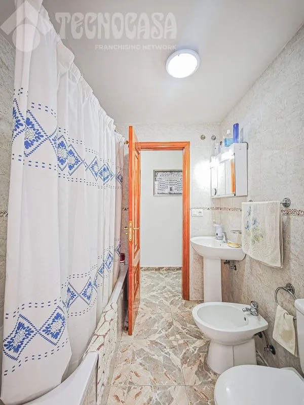Vannitoad - Apartment with Garage and Elevator in Buzanda