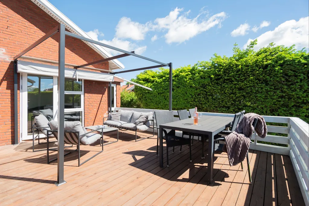 Terrasse - Modernised Villa with Terraces in Hedehusene