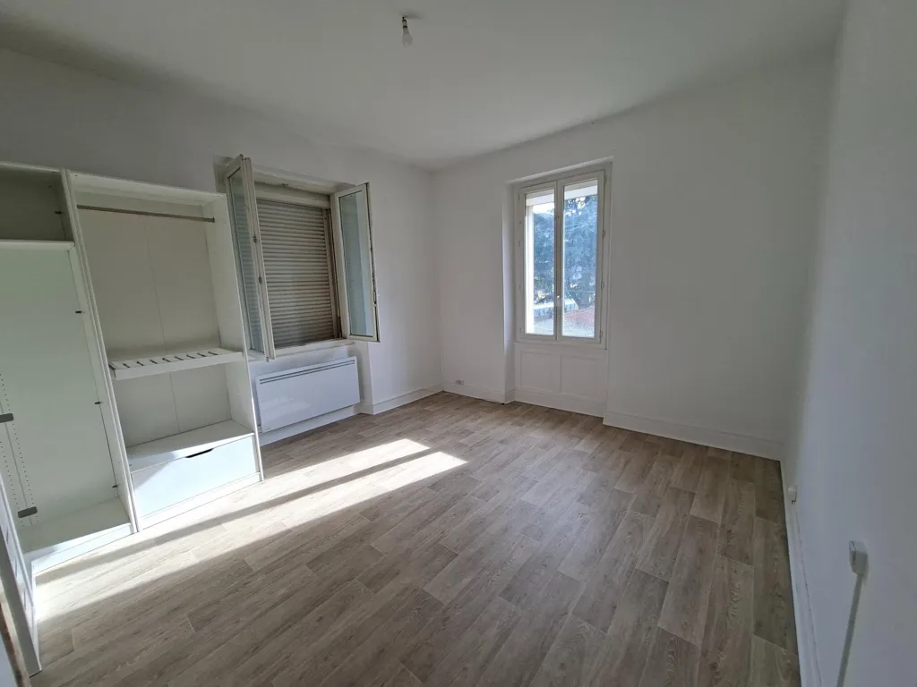 Pièces - Appartement Lumineux avec Balcon à Mazamet