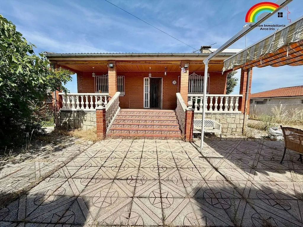 Terrass - Chalet with Pool in Hormigos