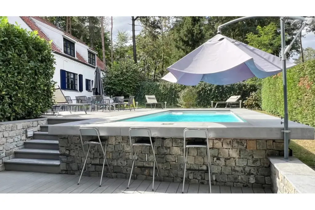 Piscine - Villa 4 façades avec piscine à Bierges